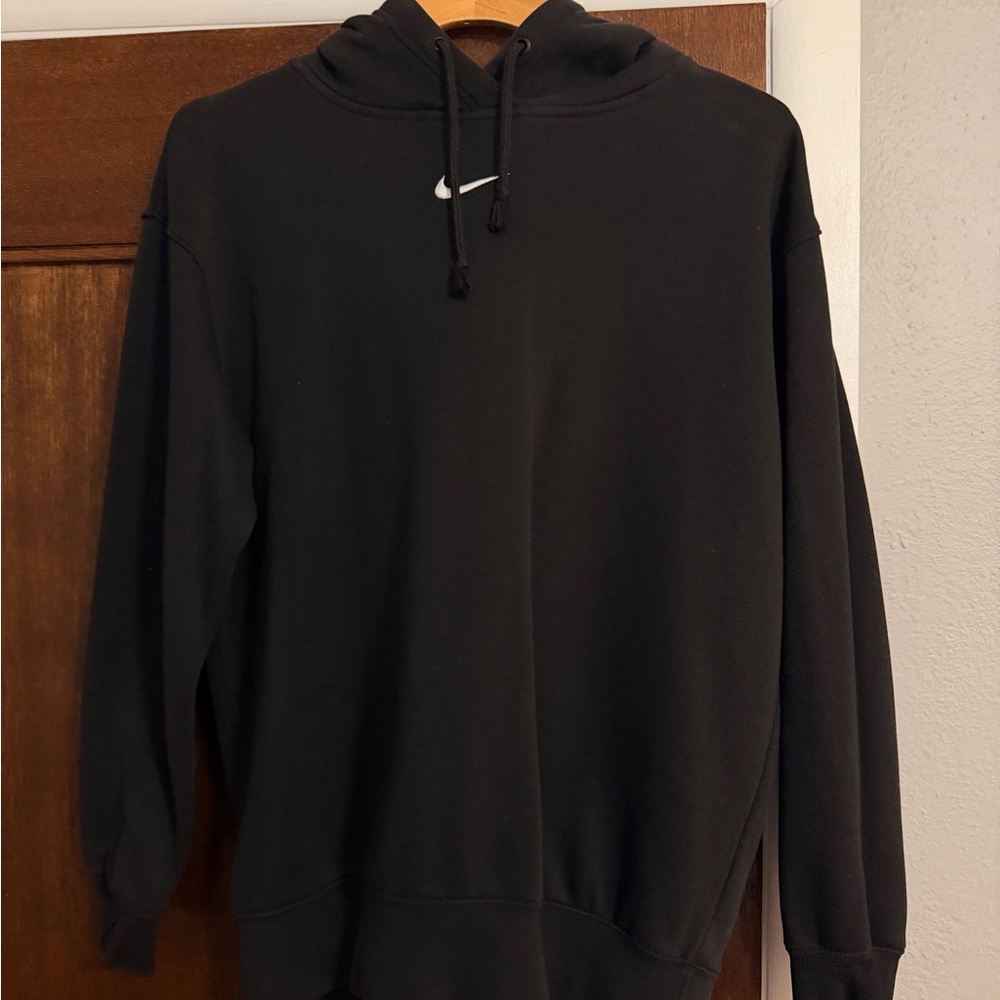 Nike Men's Black Pullover Hoodie